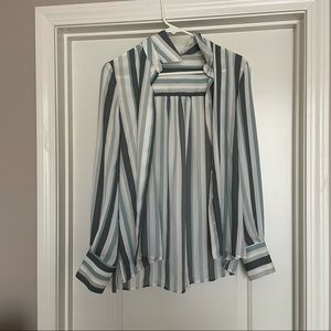 Dressy long sleeve shirt